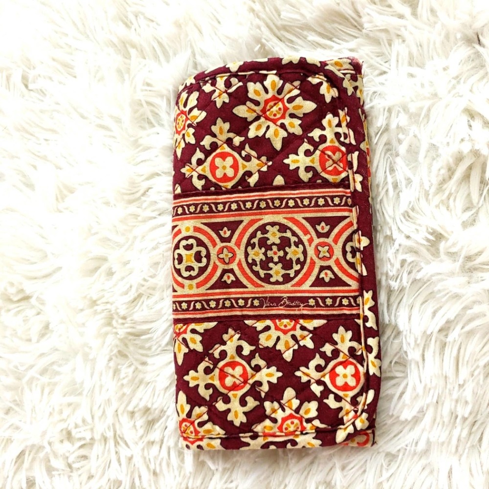 Vera Bradley Burgandy Abstract Wallet